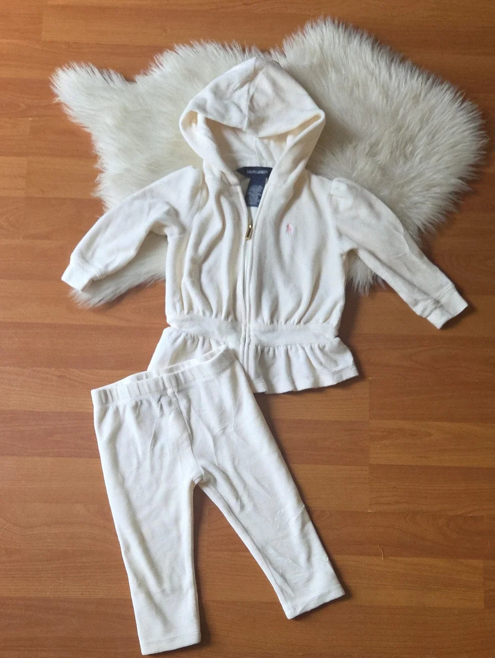 Ralph Lauren Cream Hooded Velour Two-Piece  Set with Ruffle 18 Months